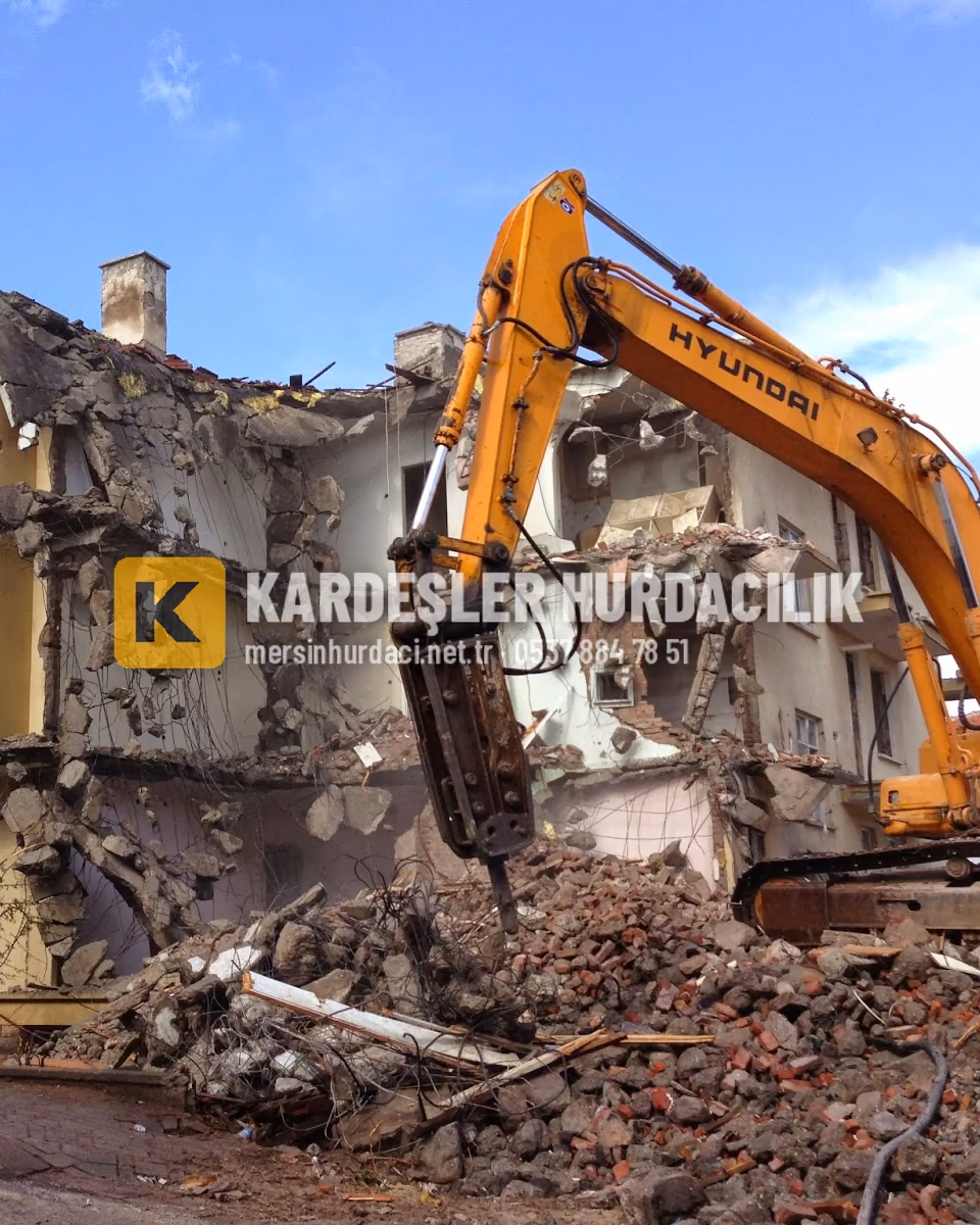 Mersin bina yıkımı – iş makinesiyle kontrollü yıkım, Kardeşler Hurdacılık